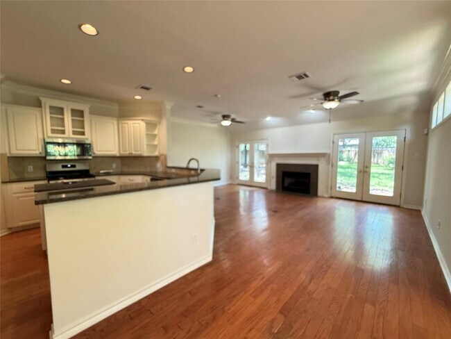 Building Photo - 5615 Shoal Creek Blvd