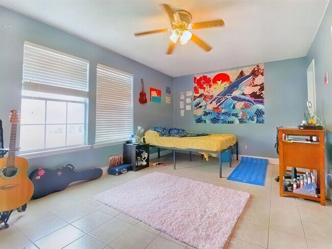 Building Photo - "Charming 3-Bedroom Home with Spacious Interior in San Marcos – Discover 1371 Sq Ft of Comfort!"