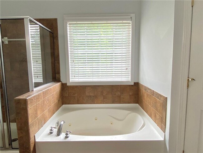 Building Photo - 6405 Knighted Ct