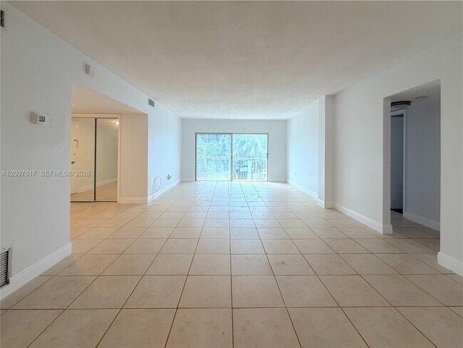 Building Photo - 1075 92nd St