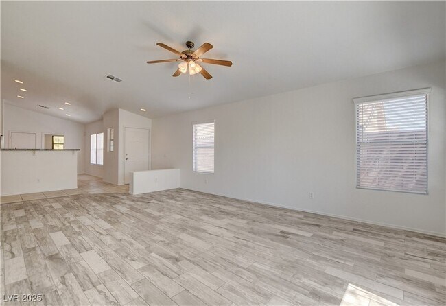 Building Photo - 11125 Gateview Ln