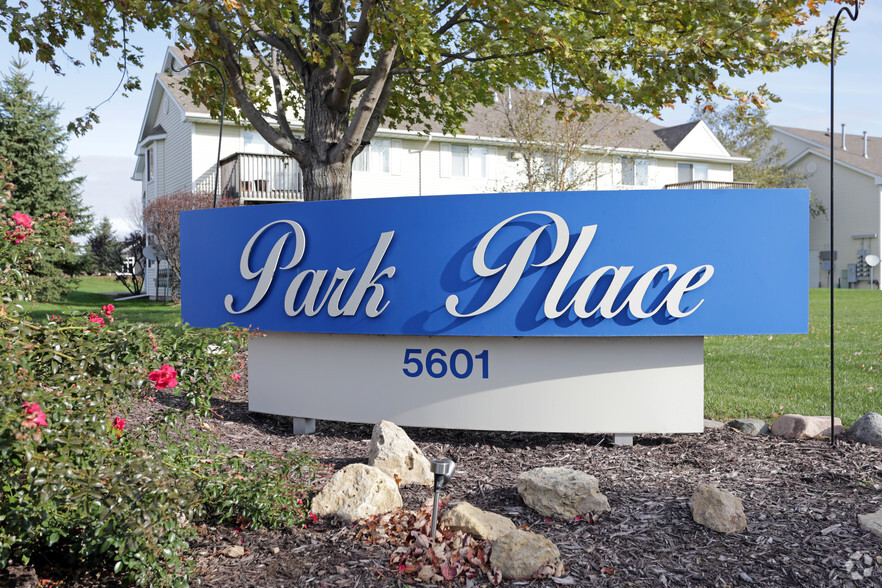 Entrance - Park Place Apartments