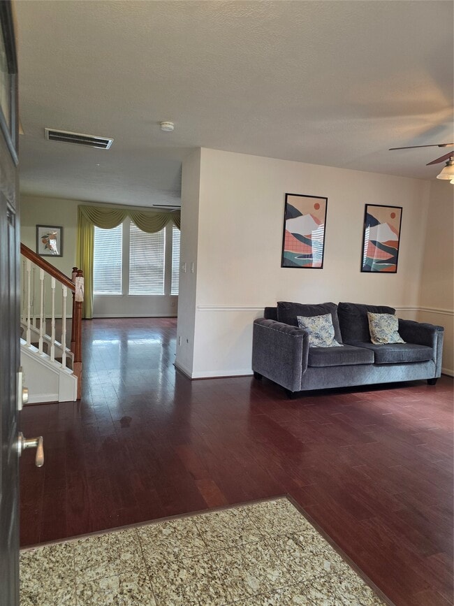 Building Photo - 2715 Riverhollow Ln