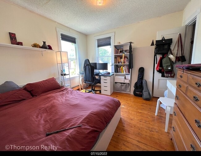 Building Photo - 372 Medford St