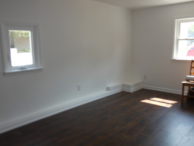Building Photo - 349 S Curtis Ave