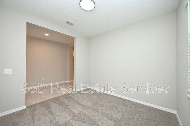 Building Photo - 5507 Freesia Dr