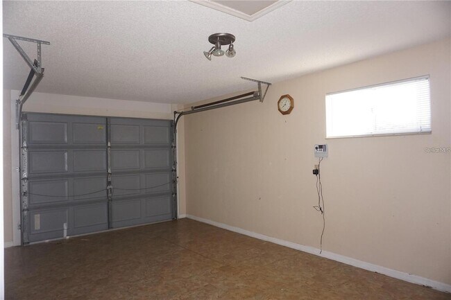 Building Photo - 10832 SW 85th Terrace