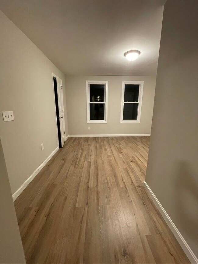 Third Floor Open Area - 42 Gates St