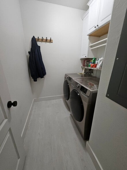 Building Photo - 1350 S Greenfield Rd