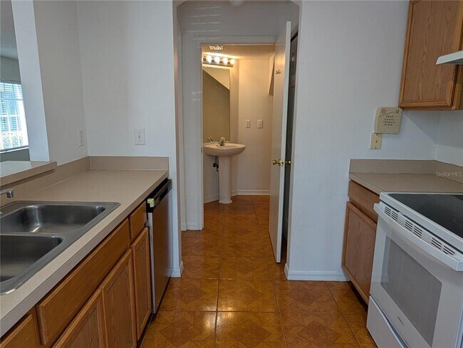 Building Photo - 4110 Waterside Island Ct