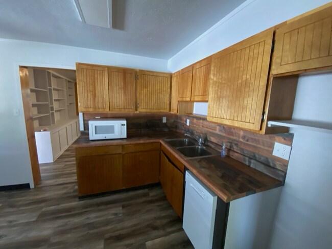 Building Photo - 389 S 360 W