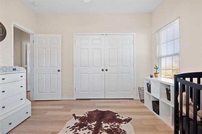 Building Photo - 104 Kings Way