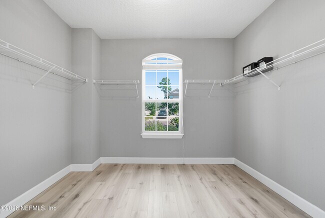 Building Photo - 4483 Plantation Oaks Blvd