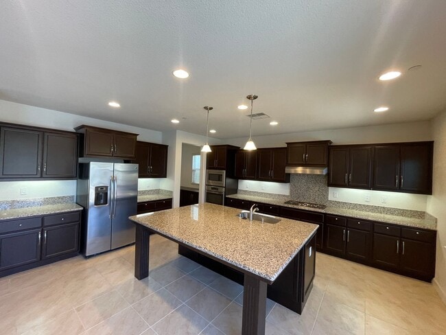 Building Photo - 2024 Newcastle Dr