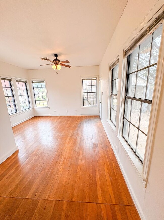 Building Photo - 515 N 32nd St