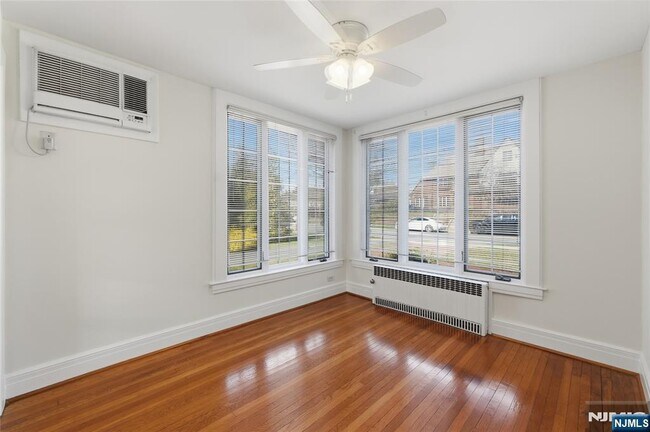 Building Photo - 54 Pomander Walk