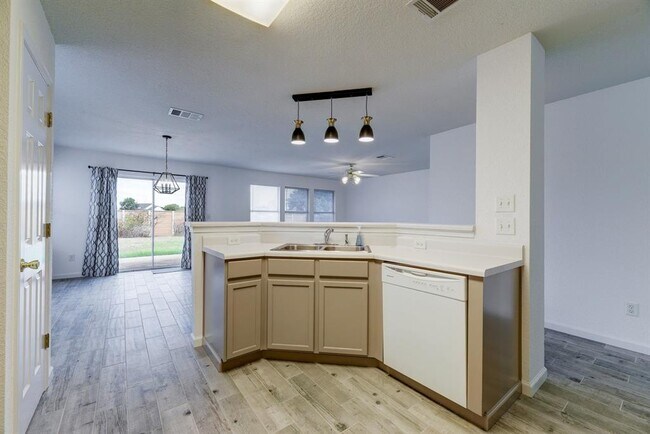 Building Photo - 234 Bastian Ln