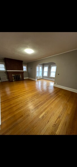 Building Photo - 2226 Sunset Ave