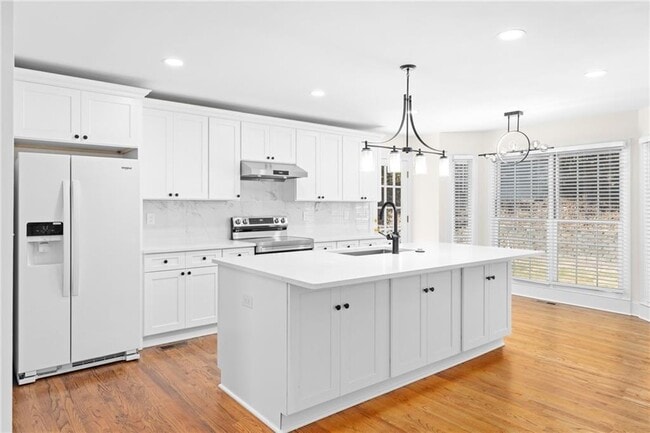 Building Photo - 5941 Wilbanks Dr