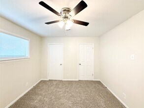 Building Photo - 3629 N MacGregor Way