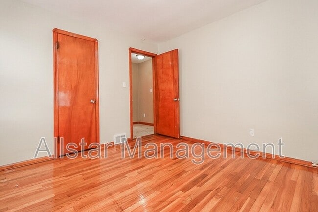 Building Photo - 6207 Gerald Ave