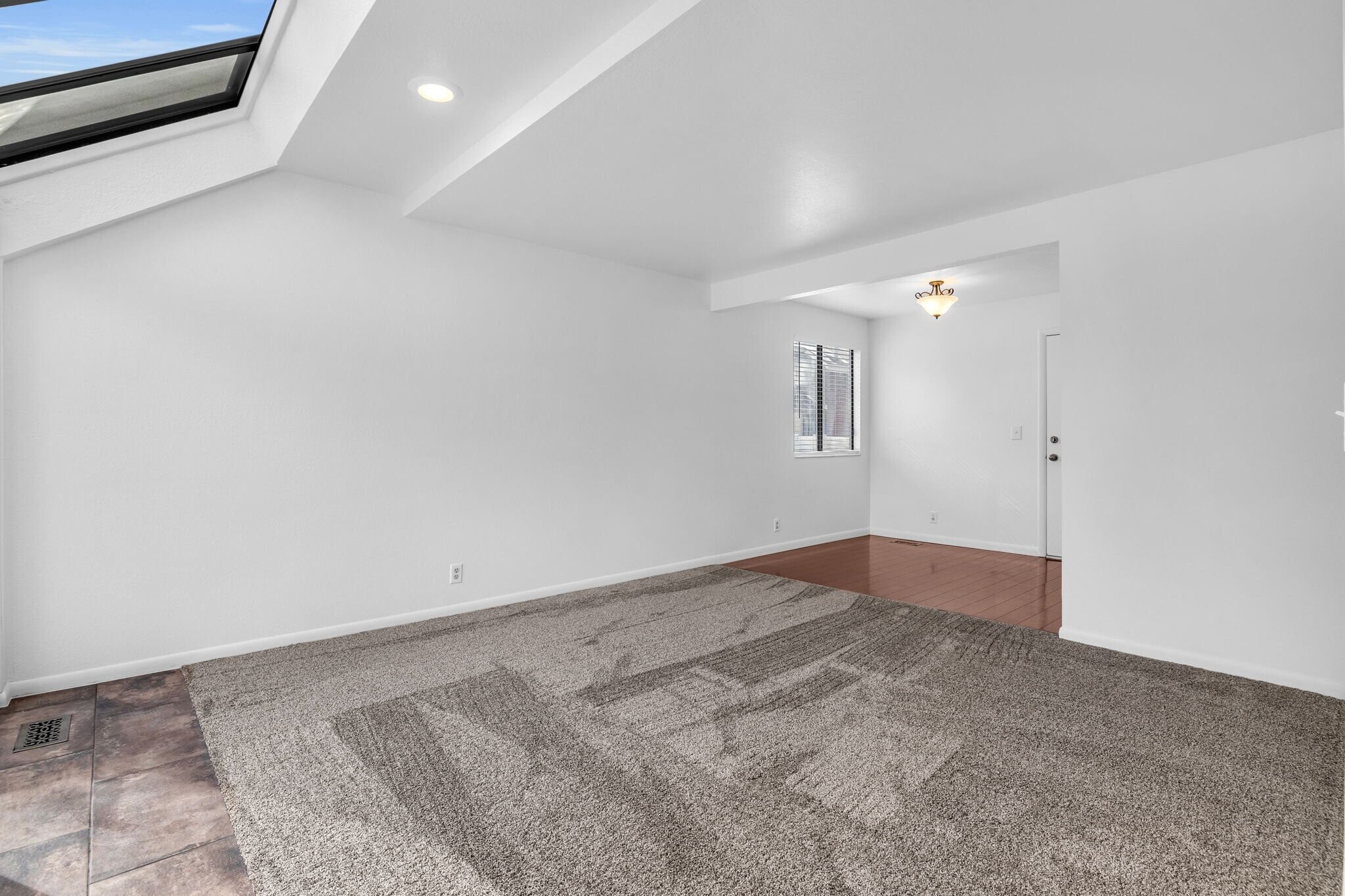 Building Photo - 955 Essex Ct Way