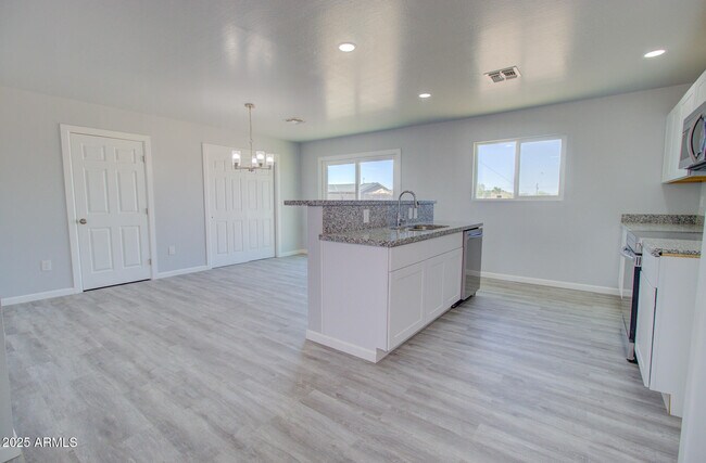 Building Photo - 3485 W Paraiso Dr