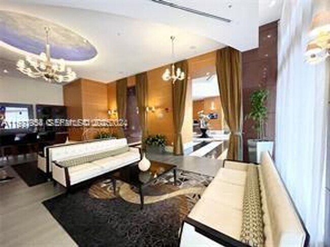 Building Photo - 253 NE 2nd St