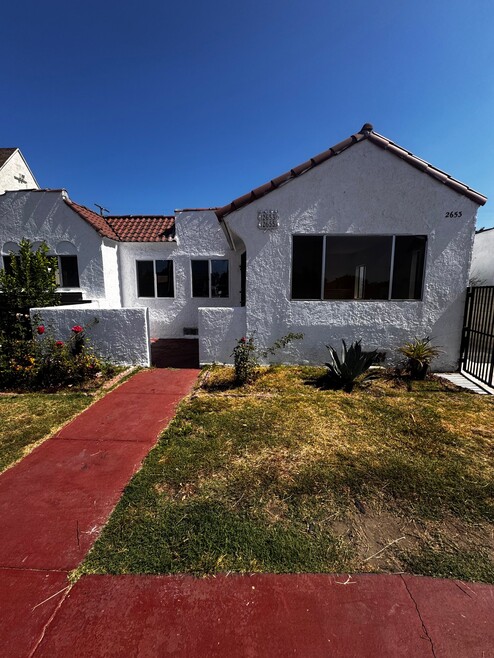 Building Photo - 2653 Flower St