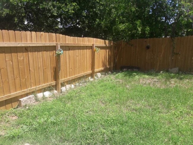 Building Photo - 10447 Doc Holliday Trail