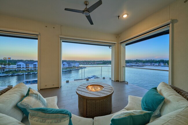 Building Photo - 199 Waterpoint Ct