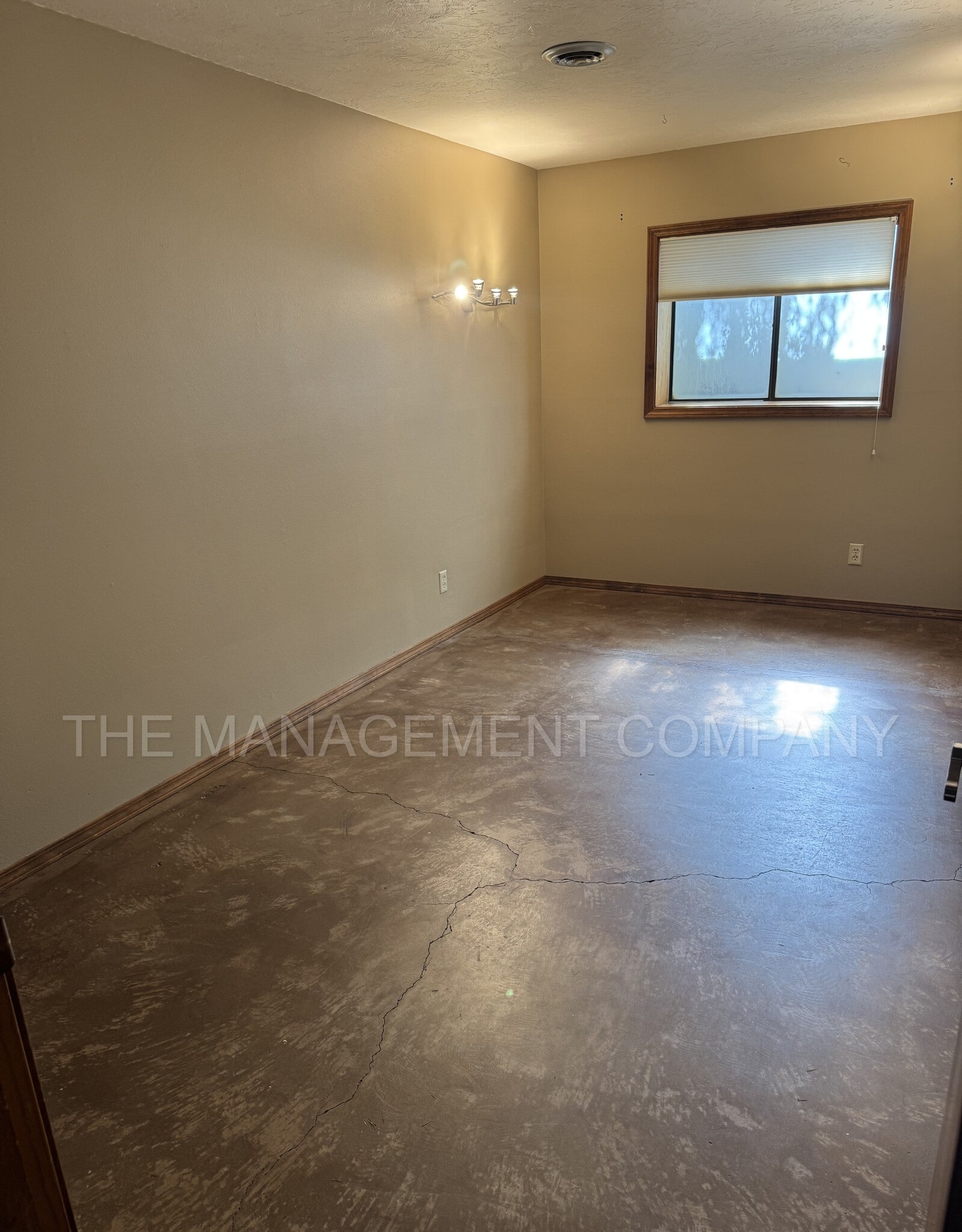 Building Photo - 2354 E 2900 N