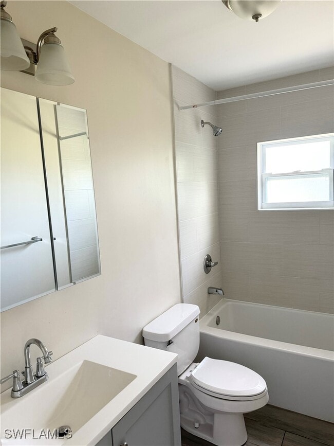 Building Photo - 4831 Esplanade St