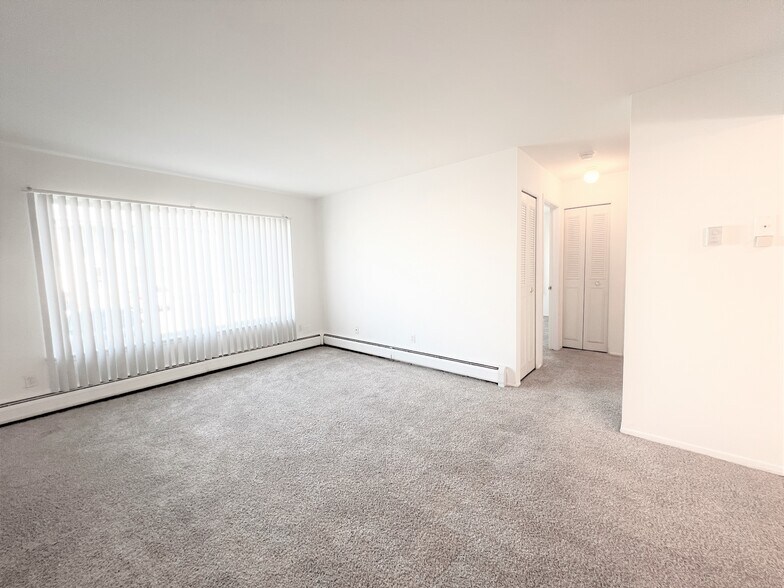 Outer Drive Manor Apartments 23935 W Outer Dr Melvindale MI 48122