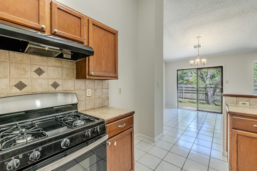 Building Photo - 1802 Verbena Way