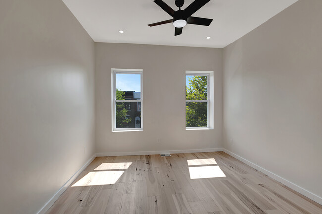 Building Photo - 134 N Linwood Ave