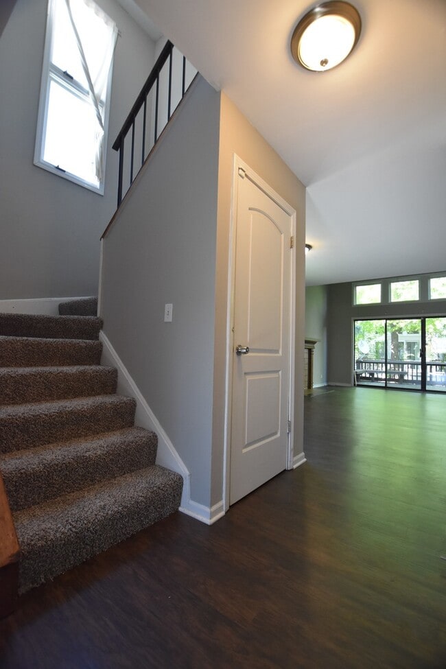 Building Photo - 1628 Prestwick Dr