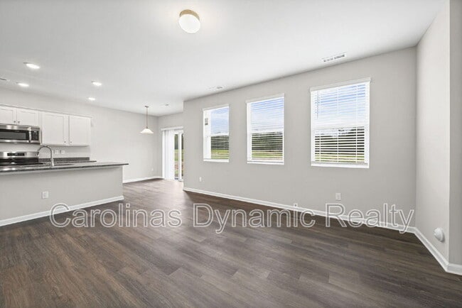 Building Photo - 133 Pumice Dr