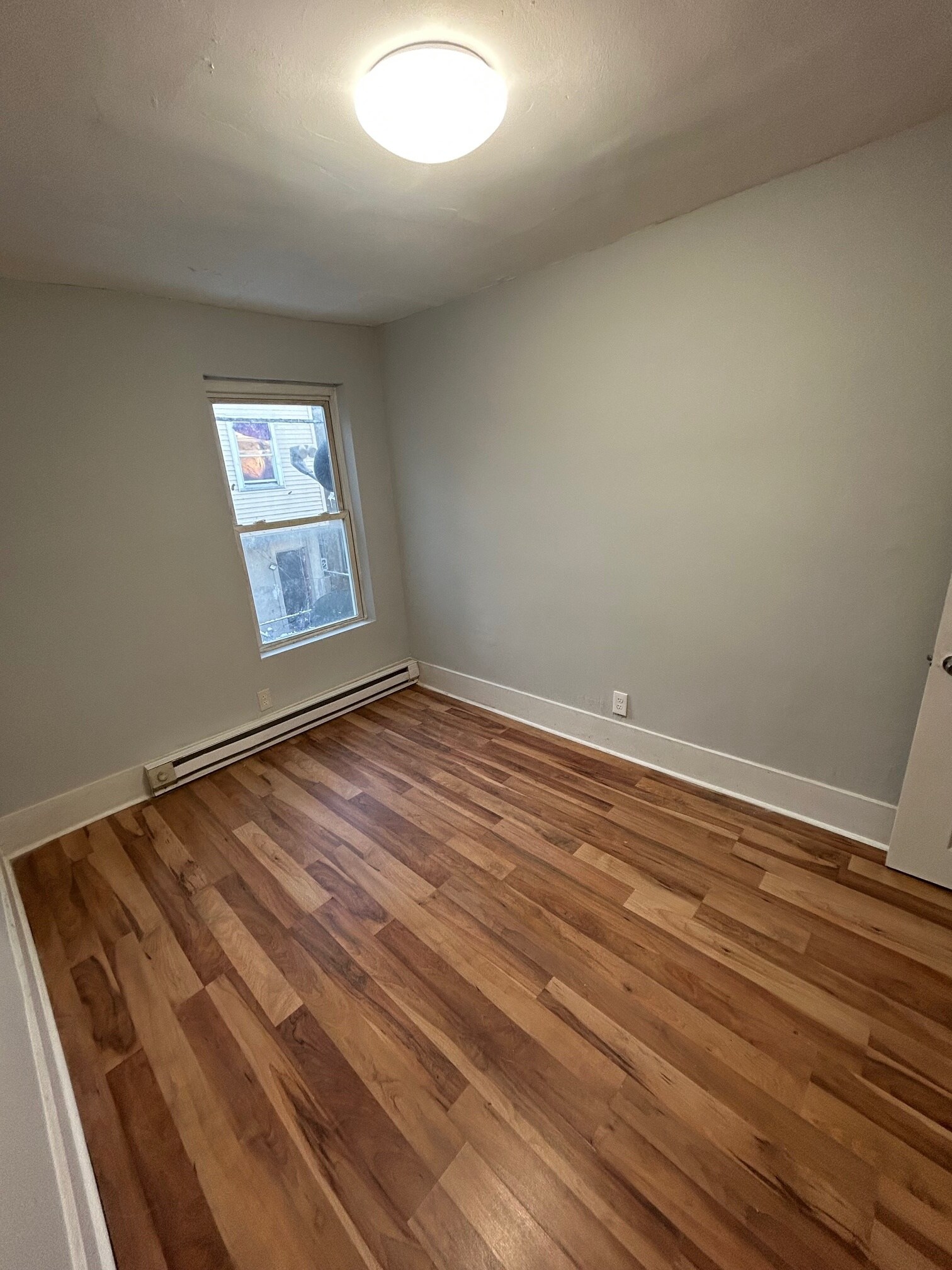 Building Photo - 2728 W Oakdale St