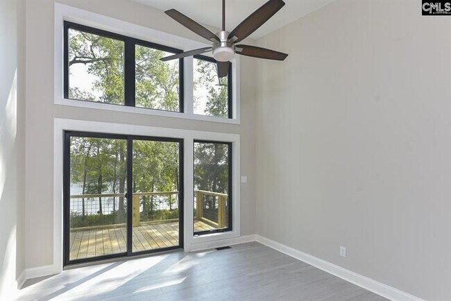 Building Photo - Lake Front Property with Dock