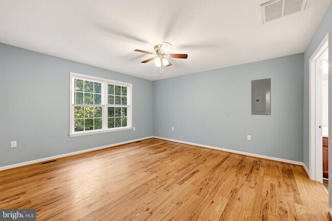 Building Photo - 101 Brier Rabbit Ct