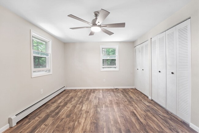 Building Photo - 40 Grand St