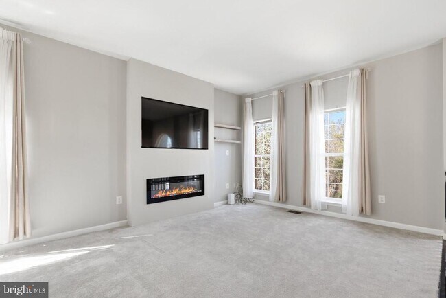 Building Photo - 14257 Hunters Run Way