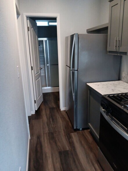 Building Photo - Anthony&#39;s