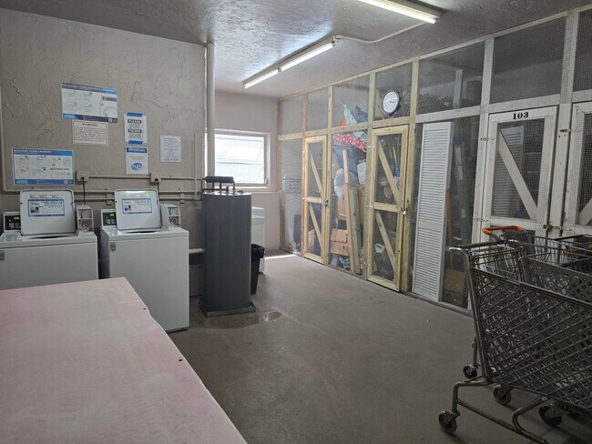 Building Photo - 2461 SW 82nd Ave