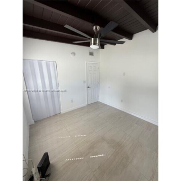 Building Photo - 4910 SW 98th Avenue Rd