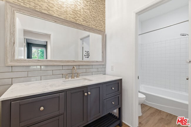 Building Photo - 8960 Cynthia St