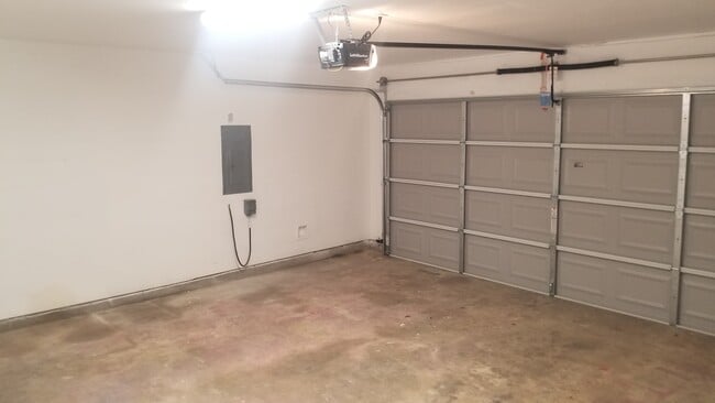 new garage door and opener with remote - 16778 N Bob White Dr