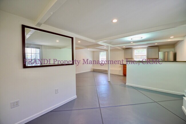 Building Photo - Available now!  3 Bedroom Gerstle Park home