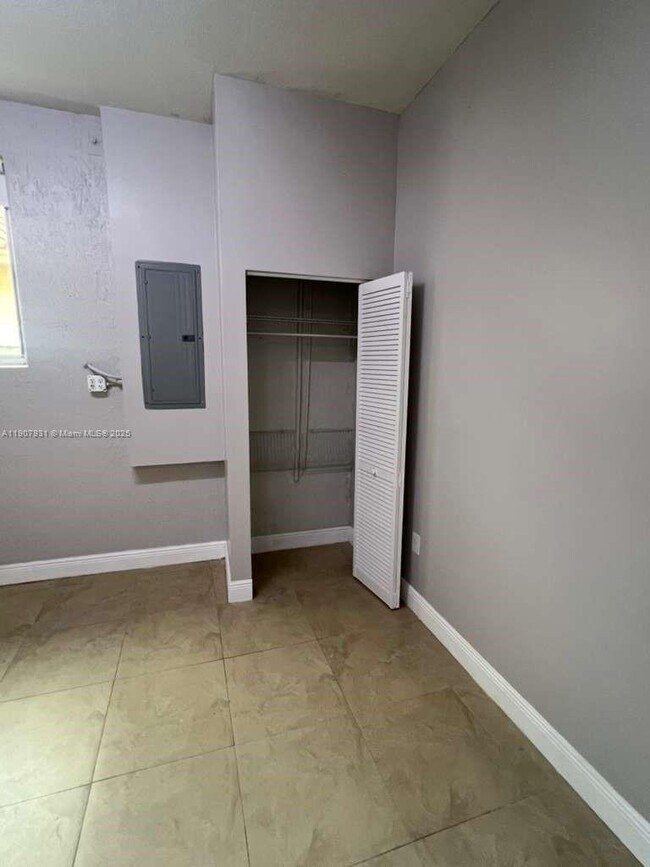 Building Photo - 25524 SW 134th Ct